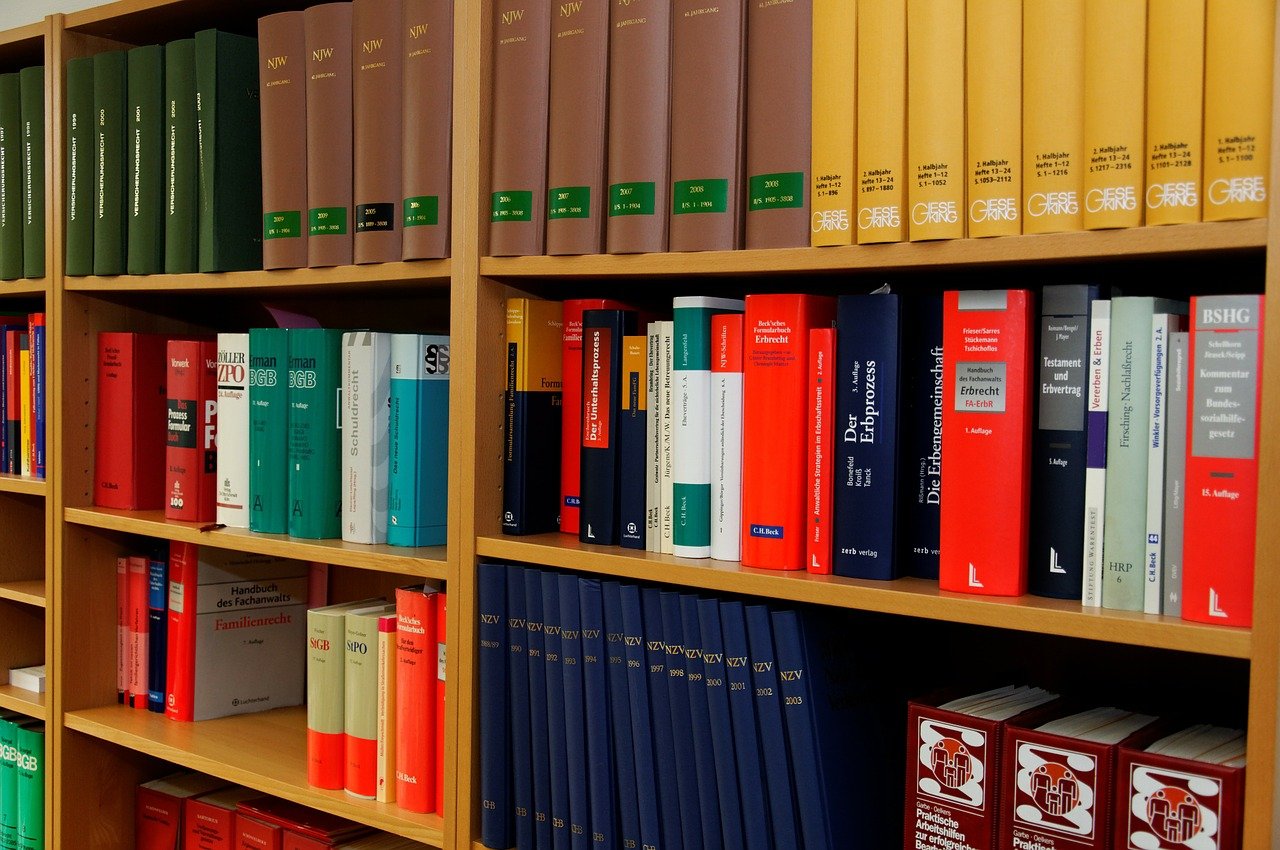 A book shelf filled with books